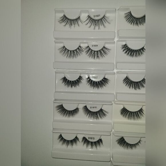 Mink Eyelash extensions 😍  - Picture 4 of 6